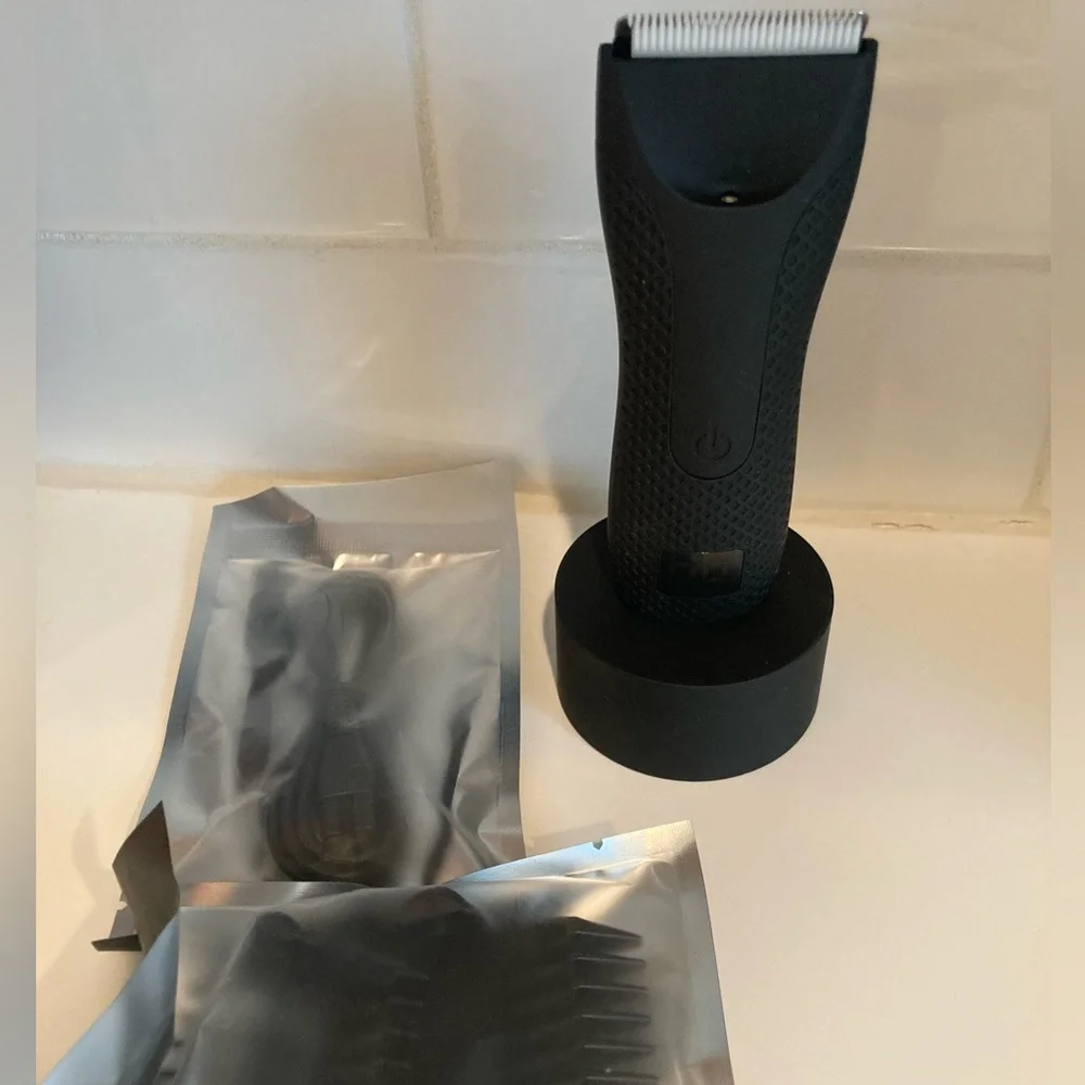 New Waterproof Electric Shaver No Knick Grooming Trimmer - Rechargeable - LED